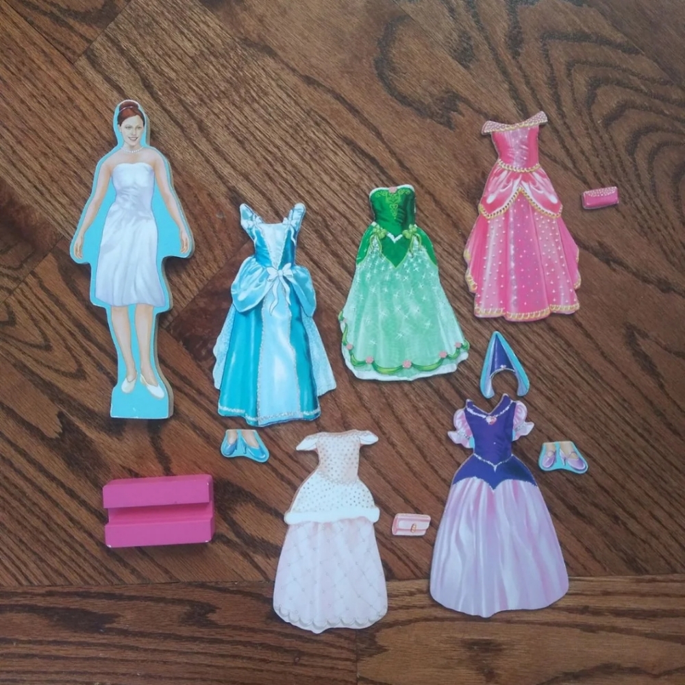 Magnetic Wood Fashion Doll With Outfits